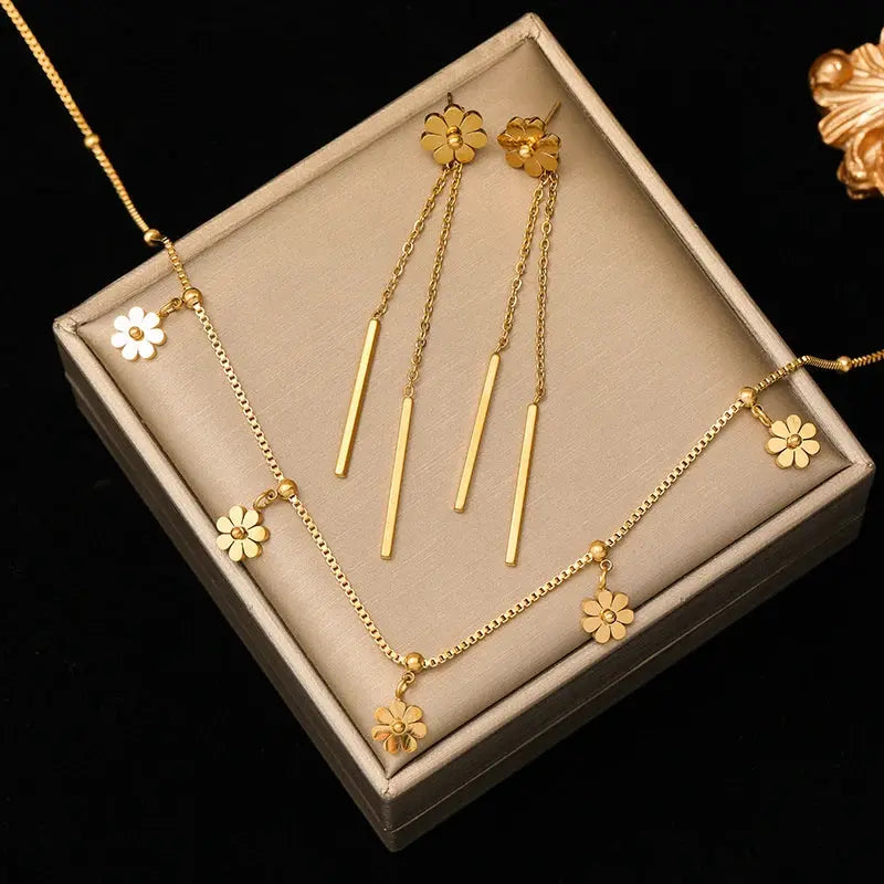 EILIECK Gold Heart Necklace & Earrings Set for Women Sparkling Chamber