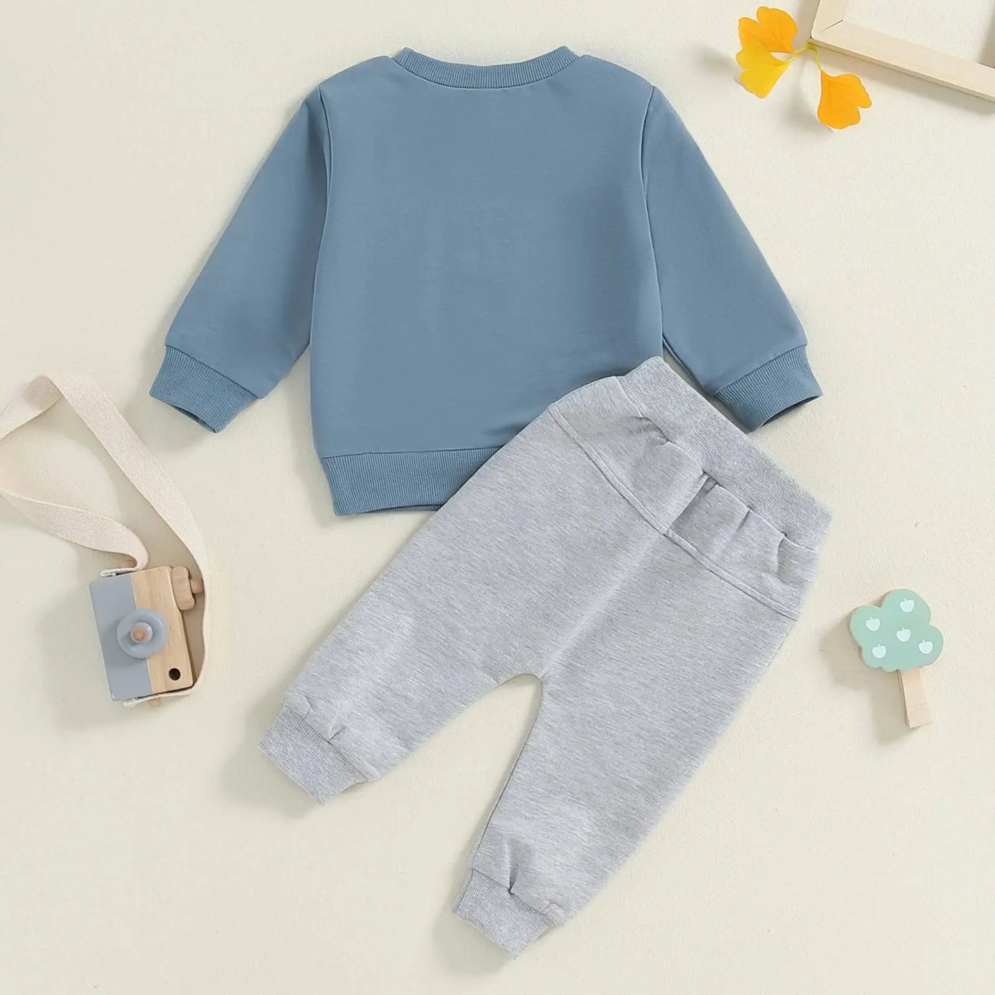 Toddler Boys Fall Outfit – Letter Print Sweatshirt & Elastic Pants Set Sparkling Chamber