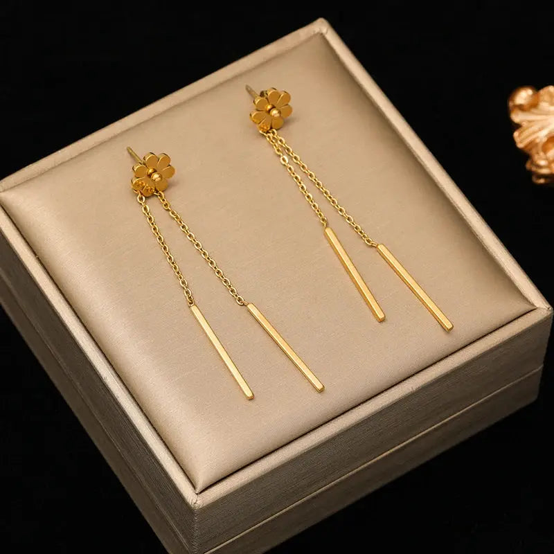 EILIECK Gold Heart Necklace & Earrings Set for Women Sparkling Chamber