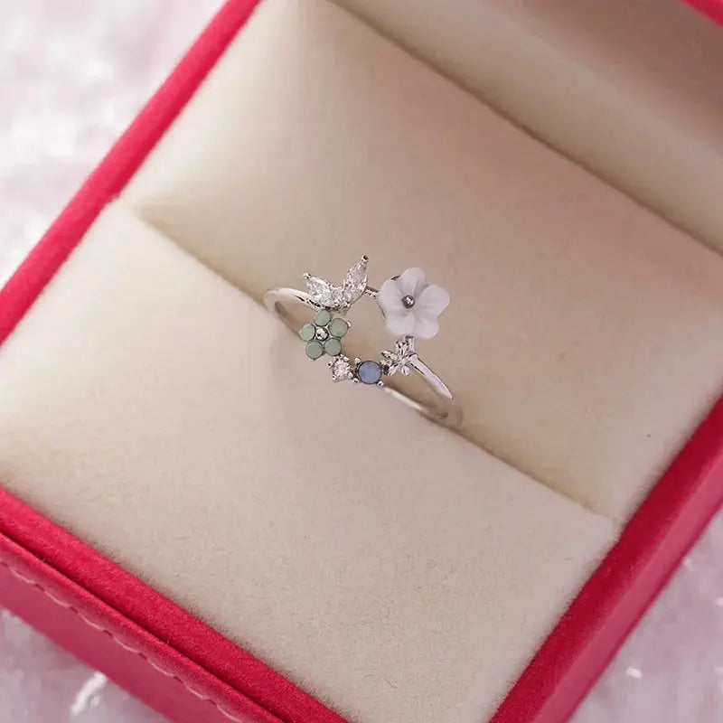 Korean Delicate Flower Zircon Rings for Women Sparkling Chamber