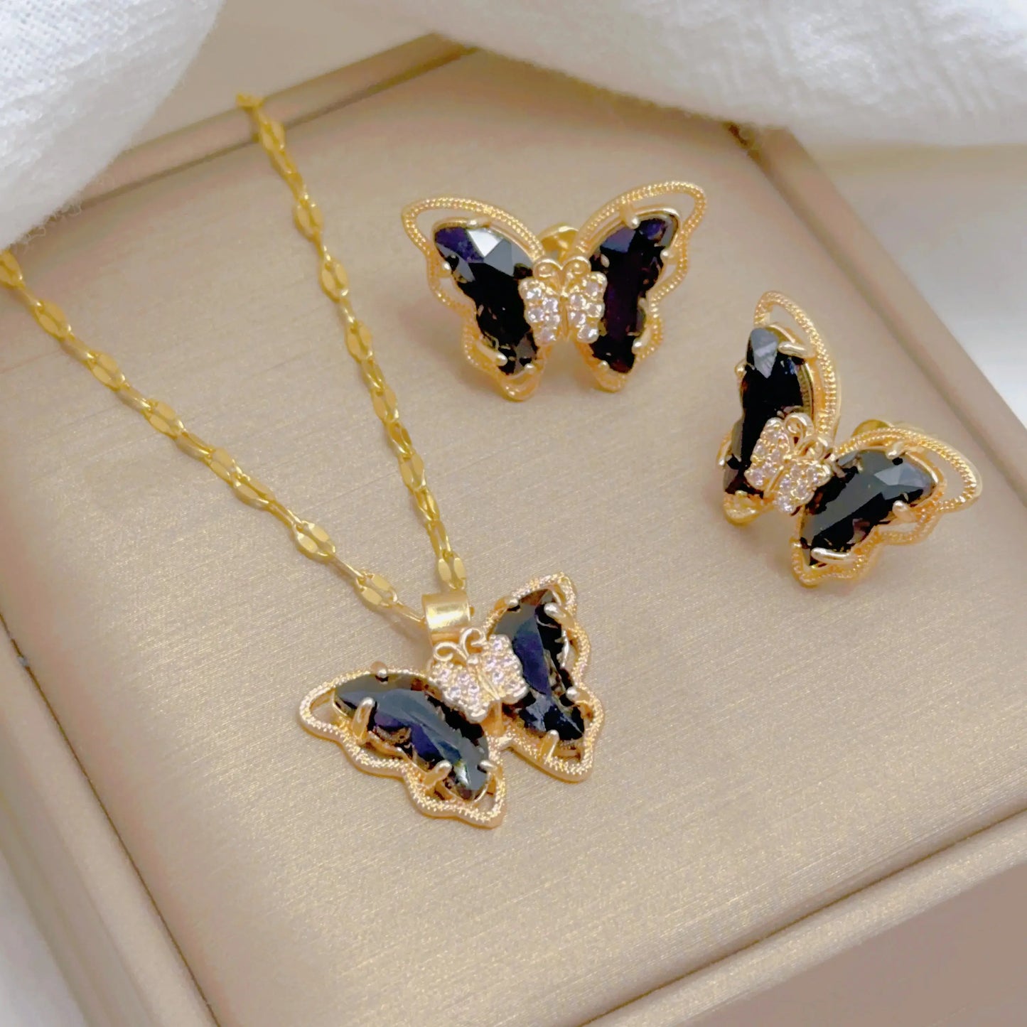 Fashion Butterfly Necklace & Earrings Set - Classic Light Luxury Sparkling Chamber